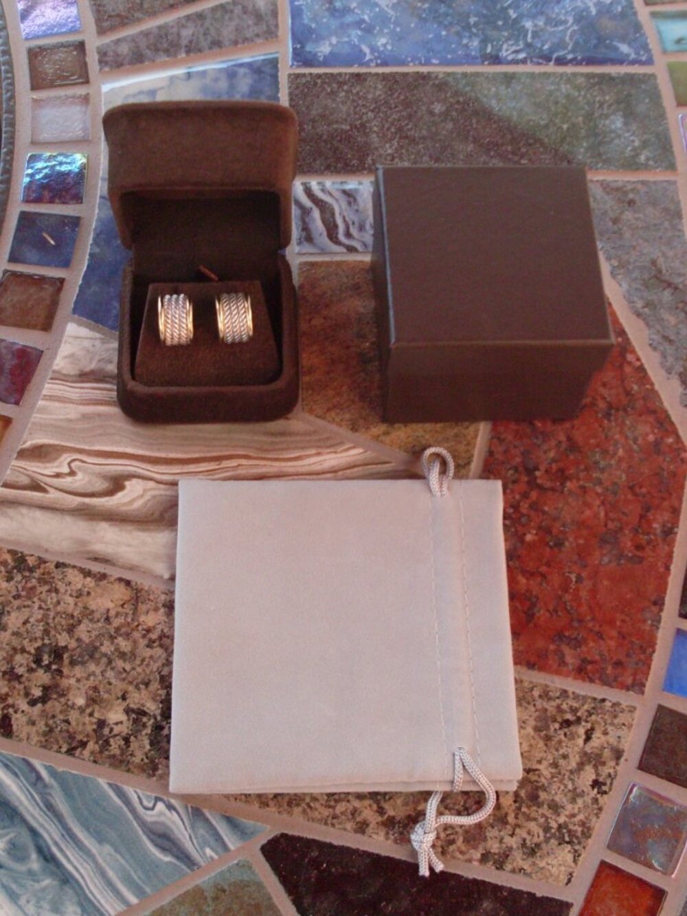 Rare & Retired David Yurman Origami Hoop Earrings - DY Backs - Picture 3 of 9